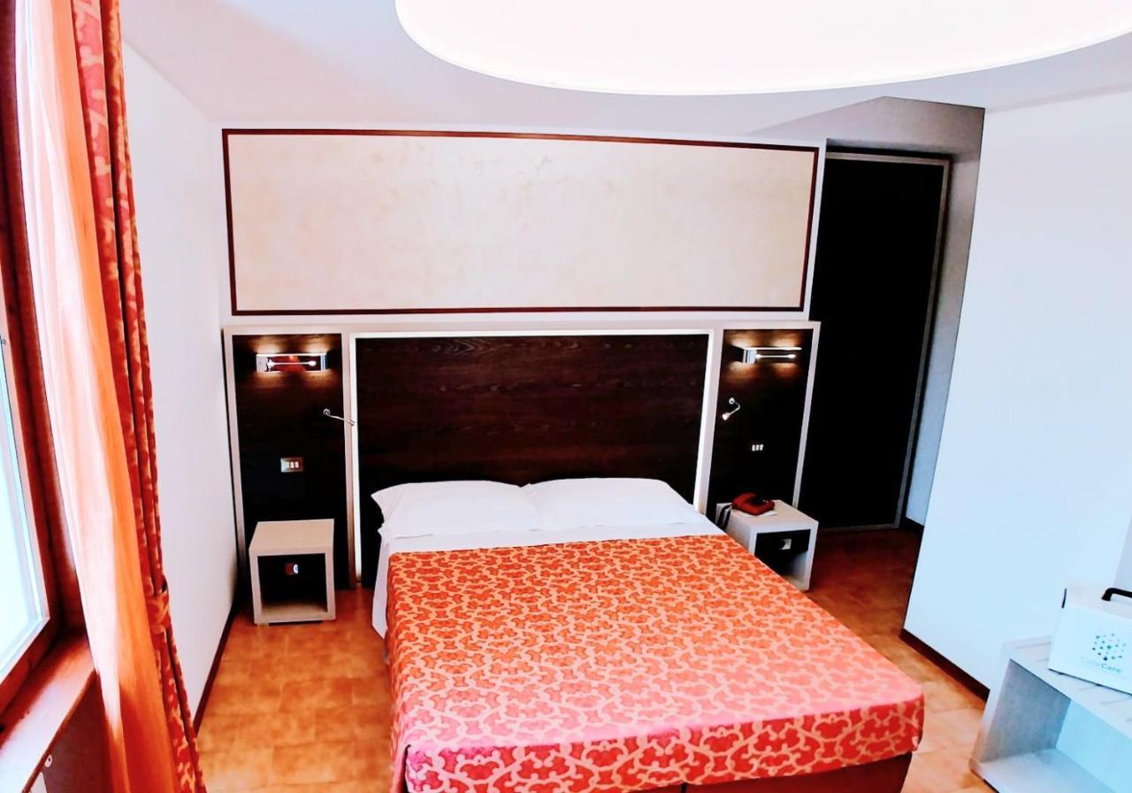 Hotel Carancini Salsomaggiore Terme Exteriör bild