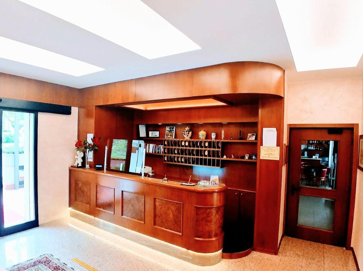 Hotel Carancini Salsomaggiore Terme Exteriör bild
