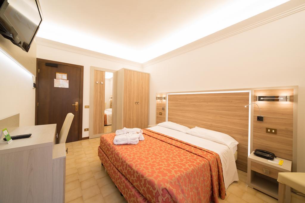 Hotel Carancini Salsomaggiore Terme Exteriör bild